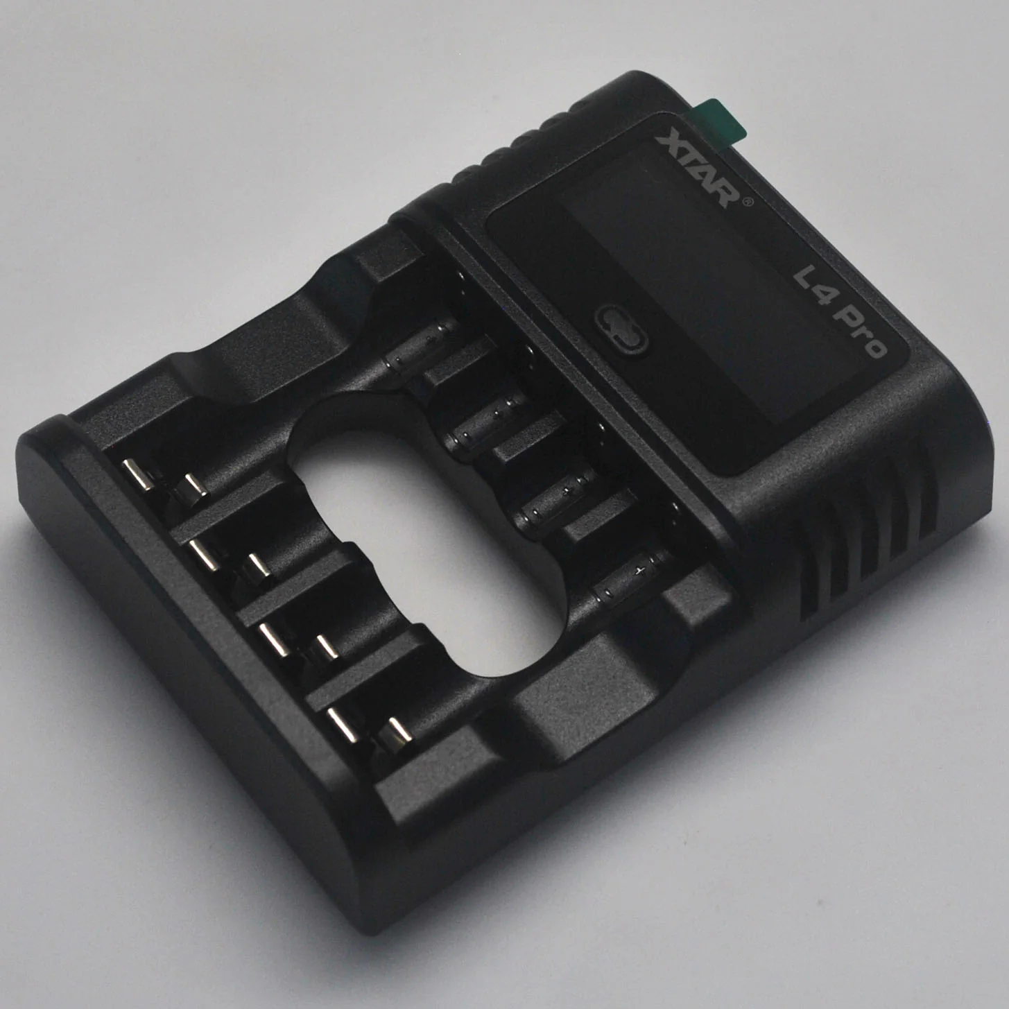 XTAR L4 Pro 1.2V/1.5V Battery Charger - Wholesale Discount