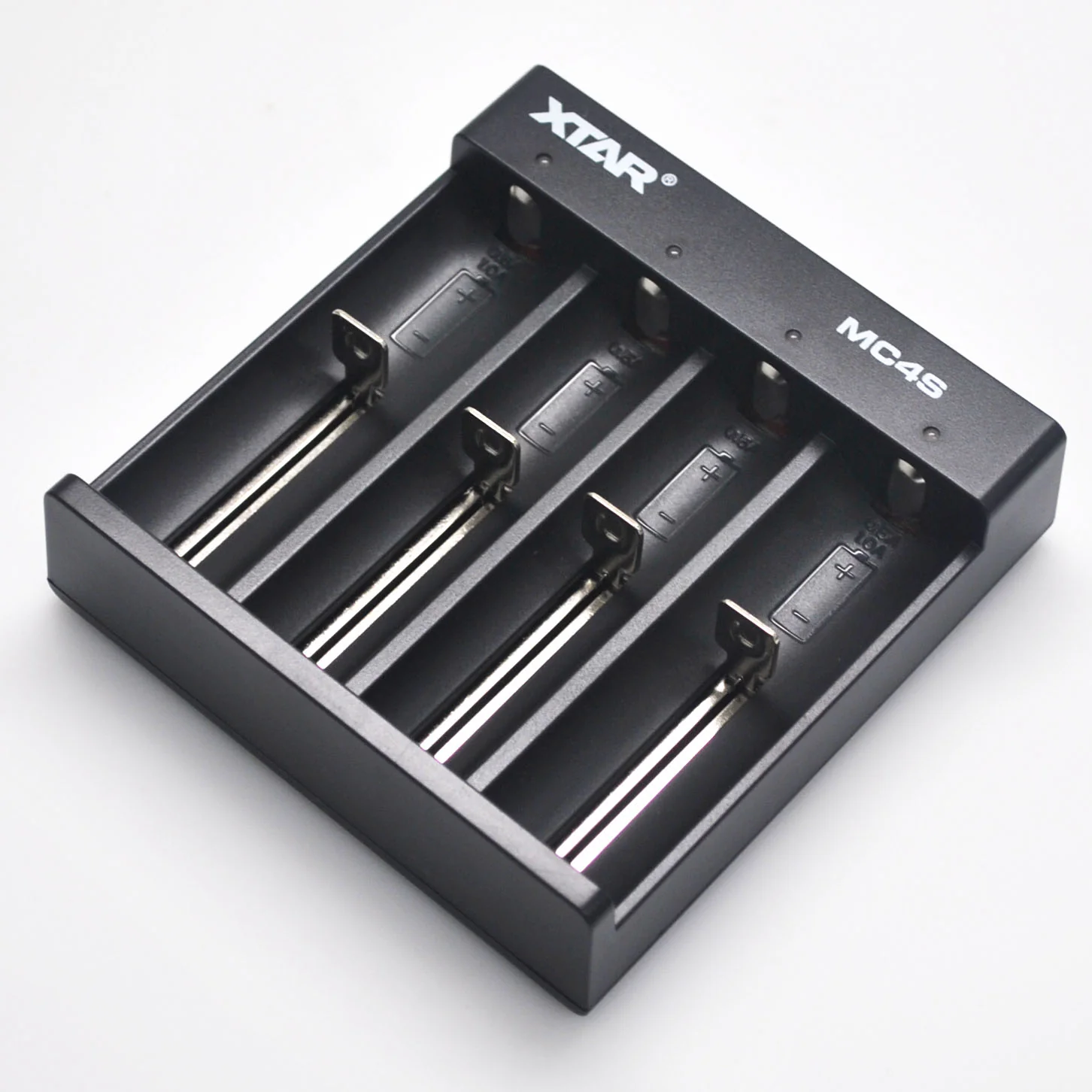 XTAR MC4S Battery Charger